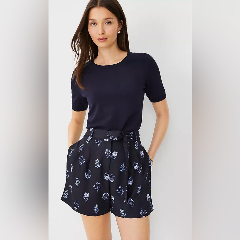Petite Floral Tie Waist Pleated Shorts